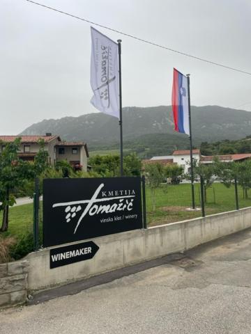דירות ויפאבה Kmetija Tomazic Vinska Klet - Winery מראה חיצוני תמונה
